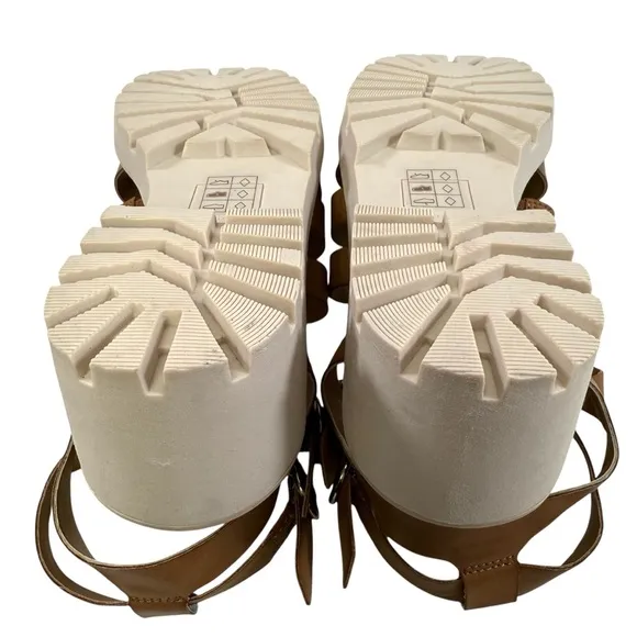 NWOT Dolce Vita Lillia Lug Sole Caged Platform Sandals in Cognac Size 9M