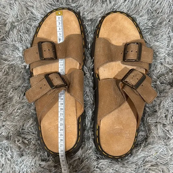NWOT Dr. Martens Josef Sandals