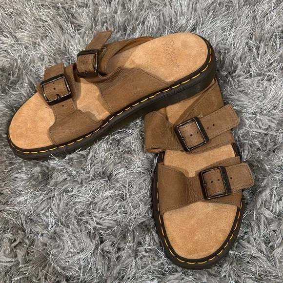 NWOT Dr. Martens Josef Sandals