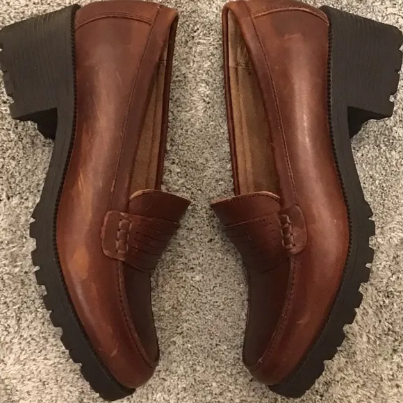 NWOT Eastland Newbury Penny Loafer Heeled Genuine Leather Shoe Brown SZ6