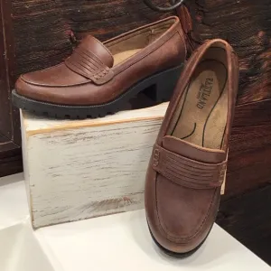 NWOT Eastland Newbury Penny Loafer Heeled Genuine Leather Shoe Brown SZ6