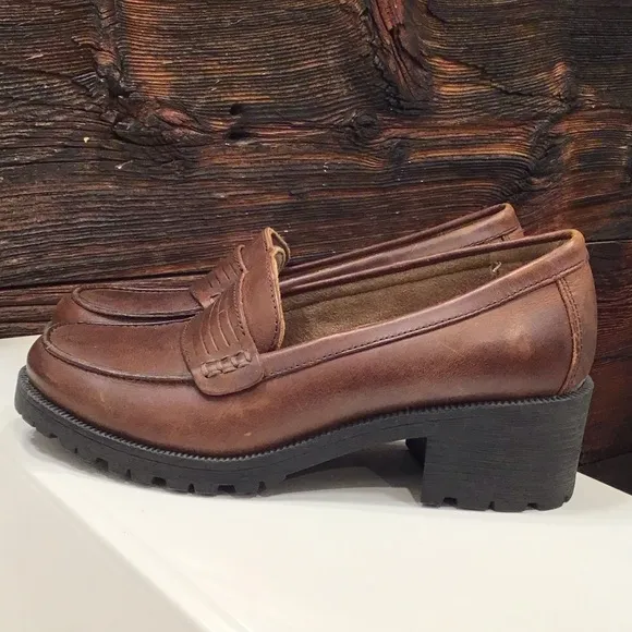 NWOT Eastland Newbury Penny Loafer Heeled Genuine Leather Shoe Brown SZ6