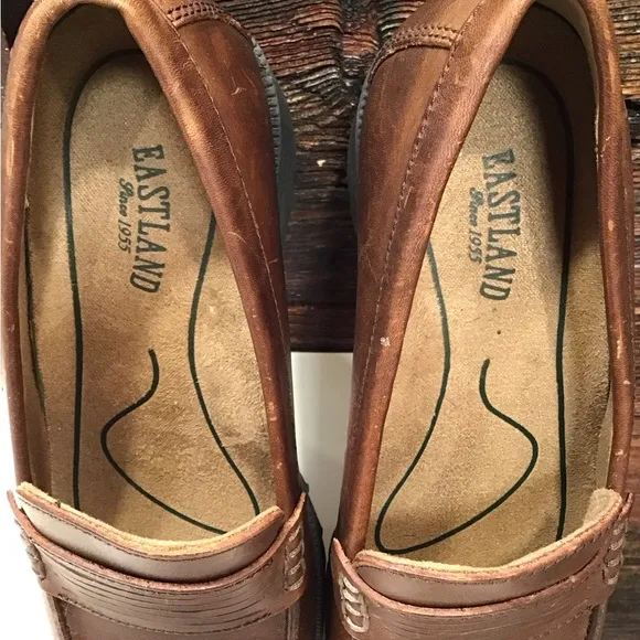 NWOT Eastland Newbury Penny Loafer Heeled Genuine Leather Shoe Brown SZ6