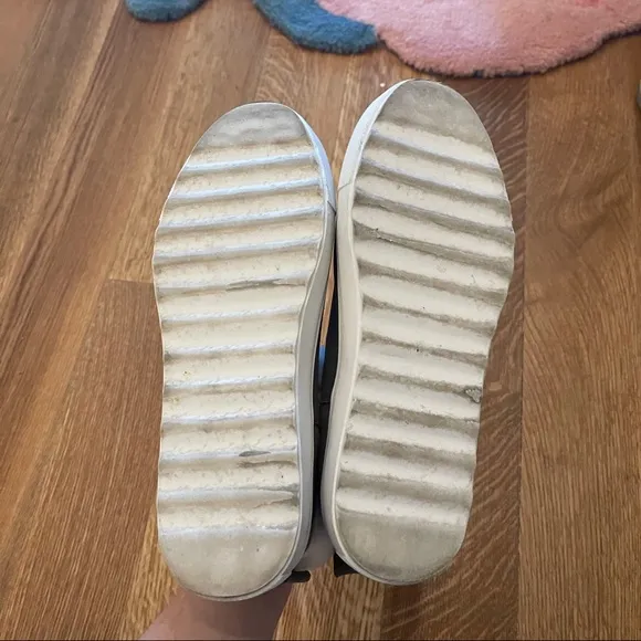 NWOT J/SLIDES Priya High Top Sneaker with Faux Fur