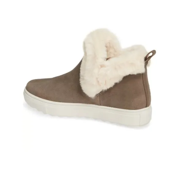 NWOT J/SLIDES Priya High Top Sneaker with Faux Fur
