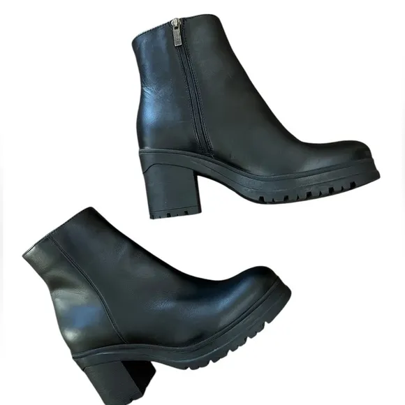 NWOT La Canadienne Percle Almond Toe Black Chelsea Boots – 9.5 M