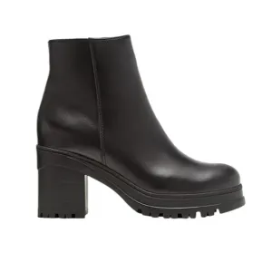 NWOT La Canadienne Percle Almond Toe Black Chelsea Boots – 9.5 M