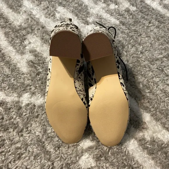 NWOT - MATISSE - White Kristall Calf Hair Side Zip Bootie