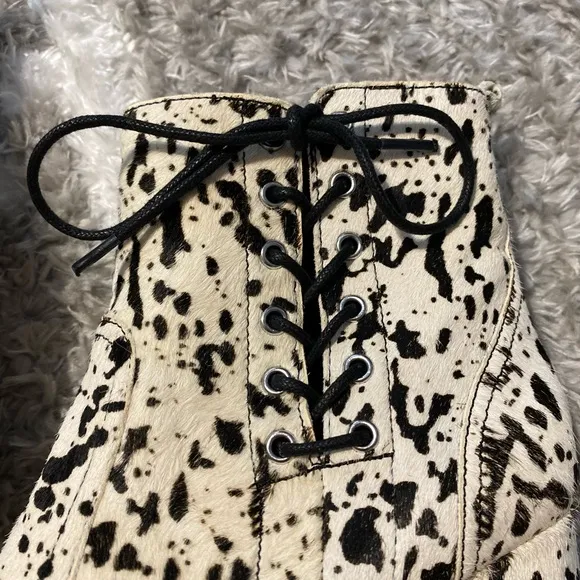 NWOT - MATISSE - White Kristall Calf Hair Side Zip Bootie