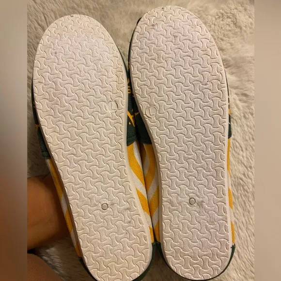 NWOT Oakland Athletics baseball stripes canvas loafers shoes flats size L (9-10)