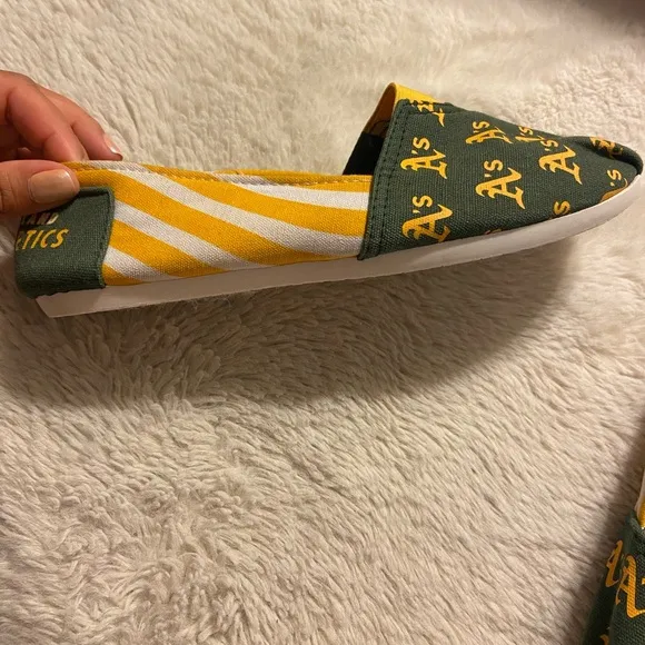 NWOT Oakland Athletics baseball stripes canvas loafers shoes flats size L (9-10)