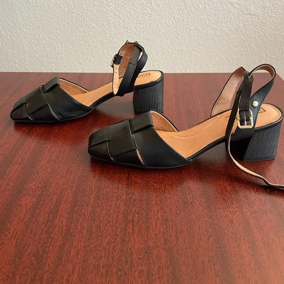 NWOT Pikolinos Murcia Black Leather Ankle Strap Chunky Heels Sandals
