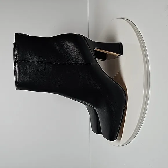 NWOT Sam Edelman Circus Emma Booties Heel Ankle Boots Square Toe Faux Black 7.5