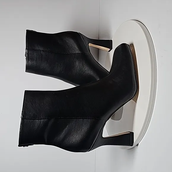 NWOT Sam Edelman Circus Emma Booties Heel Ankle Boots Square Toe Faux Black 7.5
