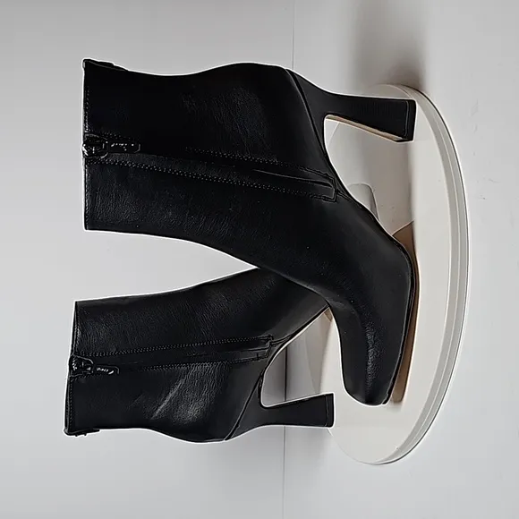 NWOT Sam Edelman Circus Emma Booties Heel Ankle Boots Square Toe Faux Black 7.5