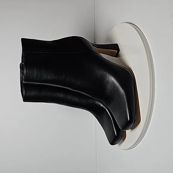 NWOT Sam Edelman Circus Emma Booties Heel Ankle Boots Square Toe Faux Black 7.5