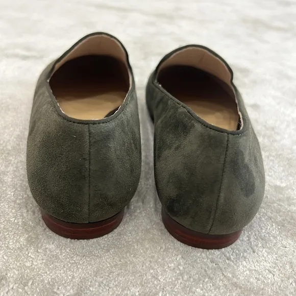 NWOT Talbots RYAN EMBROIDERED SUEDE LOAFERS/FLATS in olive size 7.5