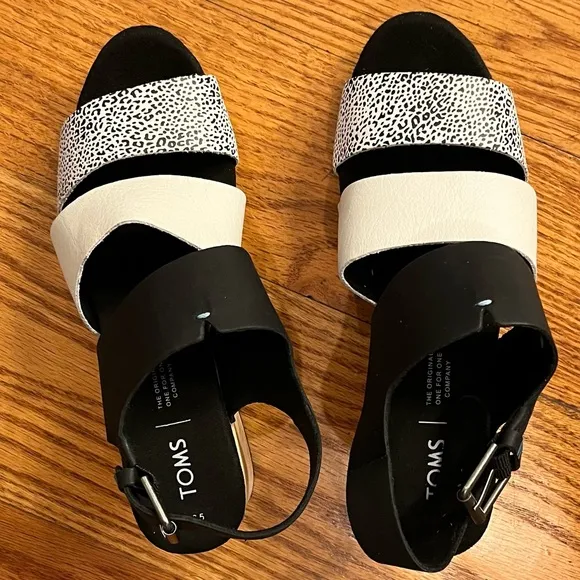 NWOT Toms Platform Sandals