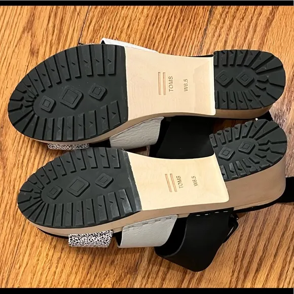 NWOT Toms Platform Sandals