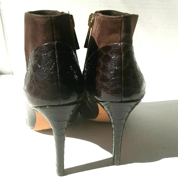 NWOT VINCE CAMUTO Kasi Leather &amp; Suede Ankle Boots