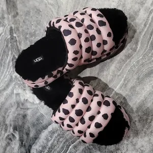 NWOT Women's Size 9 UGG Fuzzy Slides