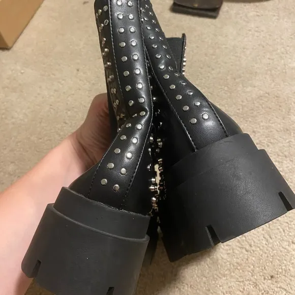 NWOT Zara platform studded Chelsea boots black silver grunge punk