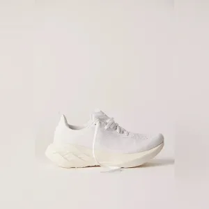 NWT Asics Novablast Sneakers