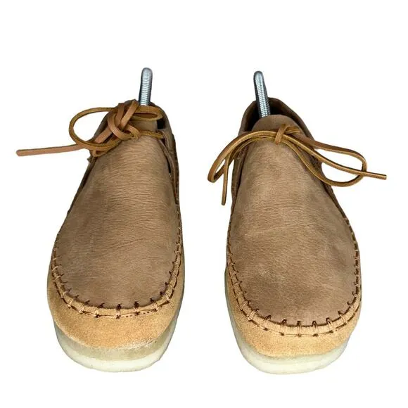 NWT Clarks Chukka Boots Originals Weaver Tie Tan Suede Leather Very Comfy 8.5