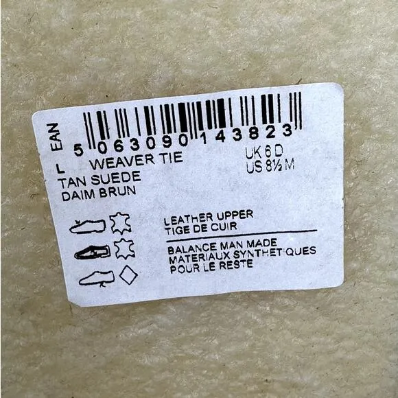 NWT Clarks Chukka Boots Originals Weaver Tie Tan Suede Leather Very Comfy 8.5