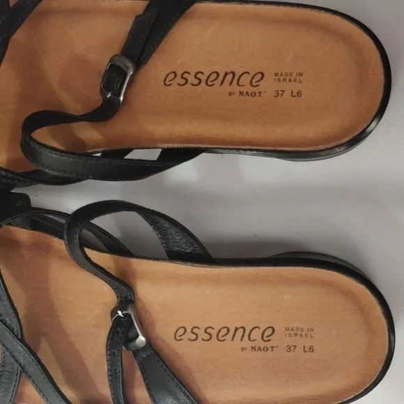 𝅺nwt Essence leather sandals black 6.5