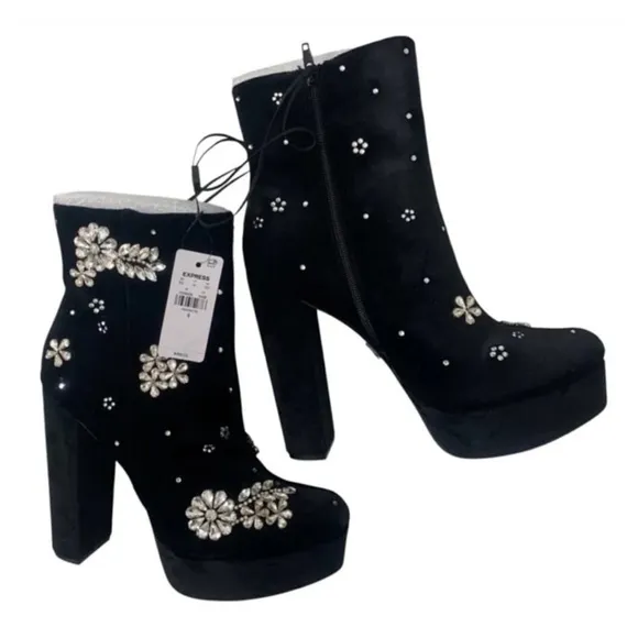 NWT Express Elegant Velvet Gem Embellished Side Zip Platform Ankle Boots Black 8