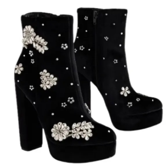 NWT Express Elegant Velvet Gem Embellished Side Zip Platform Ankle Boots Black 8