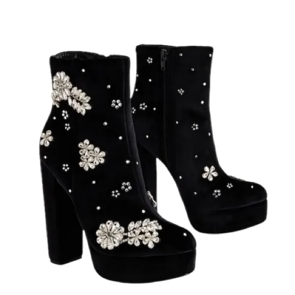 NWT Express Elegant Velvet Gem Embellished Side Zip Platform Ankle Boots Black 9