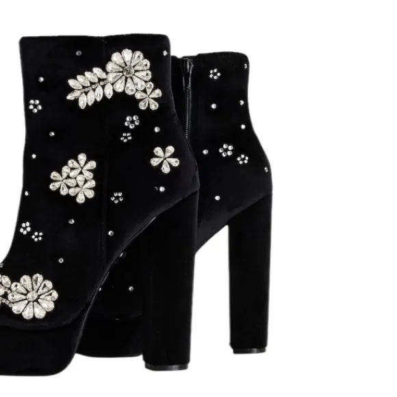 NWT Express Elegant Velvet Gem Embellished Side Zip Platform Ankle Boots Black 9