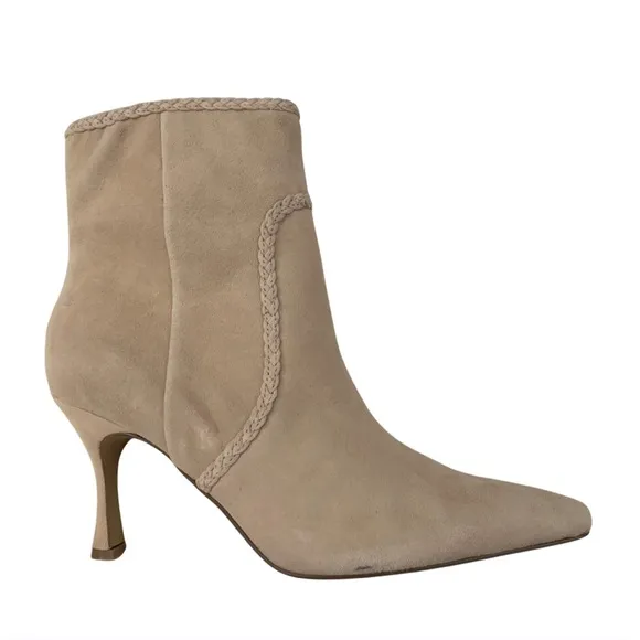 NWT Express Genuine Suede Braid Trim Side Zip Ankle Boots Light Tan w/Dust Bag 8