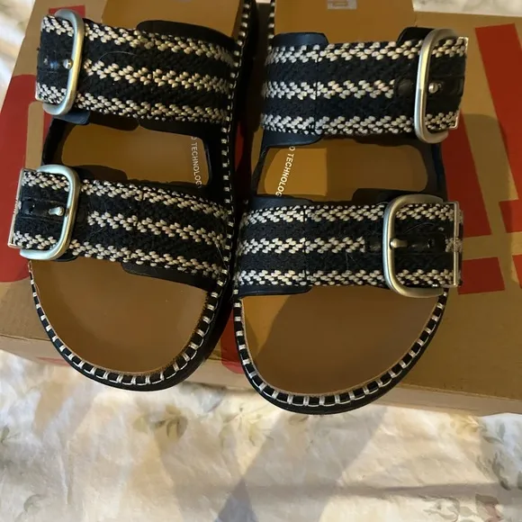 NWT FITFLOP GEN-FF Buckle Two-Bar Stripe-Weave Chunky Slides Sandals Black 7