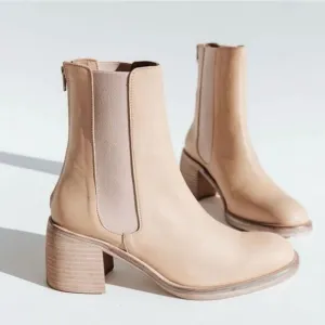 NWT Free People Essential Leather Stacked Heel Chelsea Boot Bootie Sandy Beige 9