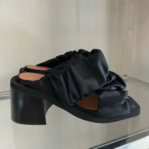 *NWT* GANNI 38 Black Satin Sandals with Chunky Heel