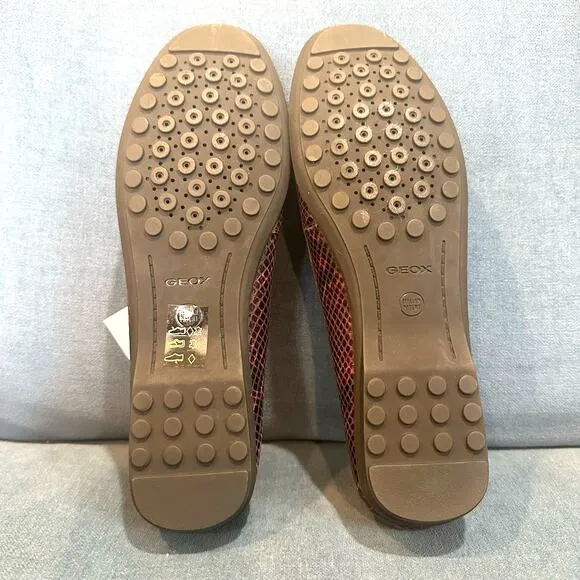 NWT Geox Reddish/Purple Faux-Snakeskin Loafers, Sz 39.5 (9.5) (JJ)