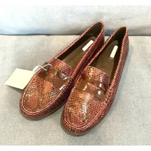 NWT Geox Reddish/Purple Faux-Snakeskin Loafers, Sz 39.5 (9.5) (JJ)