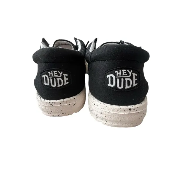 NWT Hey Dude Youth Wally Black Stretch Slip On Loafers in size youth 6