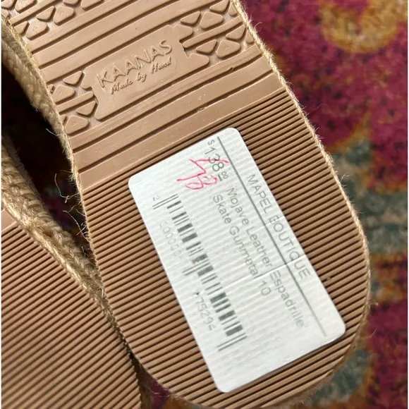 NWT Kaanas | Women’s metallic/brown suede espadrille flats, great tread! Size 10