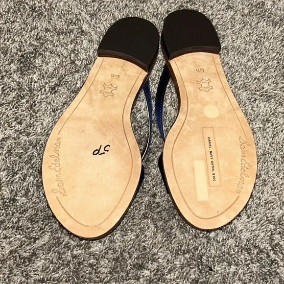 NWT Sam Edelman Dariel Studded Satin Bow Flat Thong Sandal