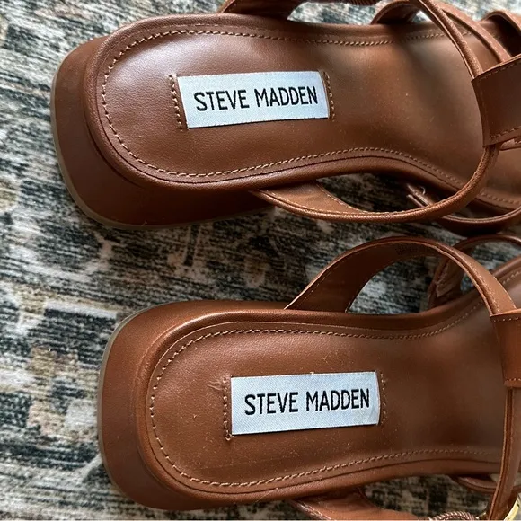 NWT Steve Madden Aylin Leather Square Toe Gladiator Sandals