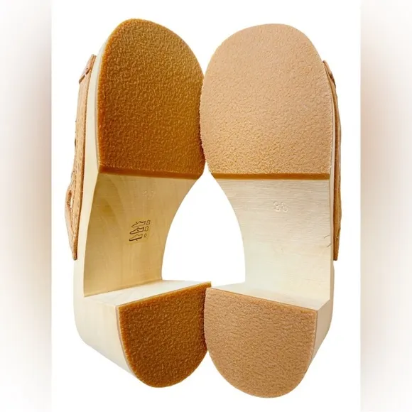 NWT Swedish Hasbeens Basket Clog Sandals in Honey Size 8