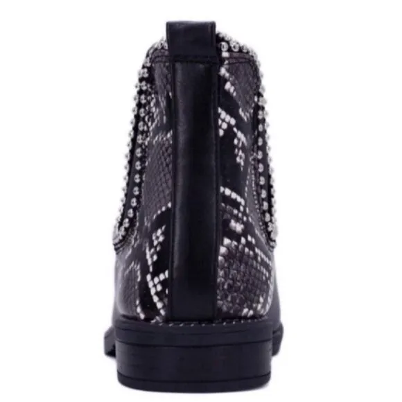 NWT Women's Snakeskin Print Studded Chelsea Boots Black 6