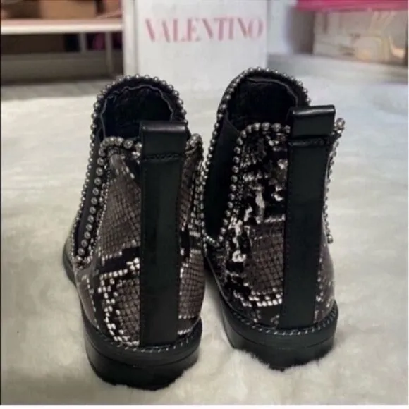 NWT Women's Snakeskin Print Studded Chelsea Boots Black 6