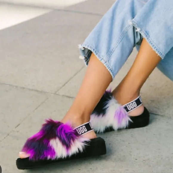 NWT Women's UGG Fluffy Slides