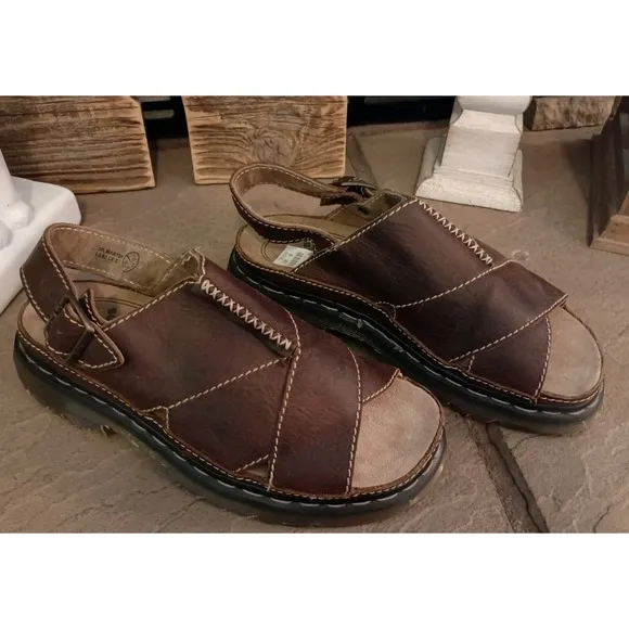NWT Y2K Dr. Martens &quot;Docs&quot; Mens Leather Fisherman Chunky Sandals US Sz. 11