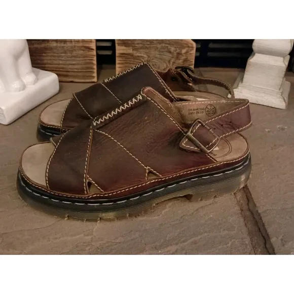 NWT Y2K Dr. Martens &quot;Docs&quot; Mens Leather Fisherman Chunky Sandals US Sz. 11